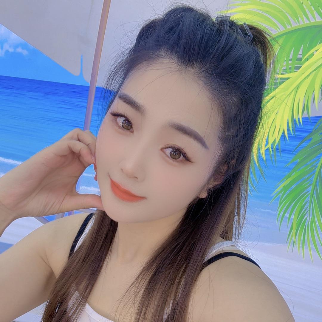 云云（哭妹主打玻璃心）