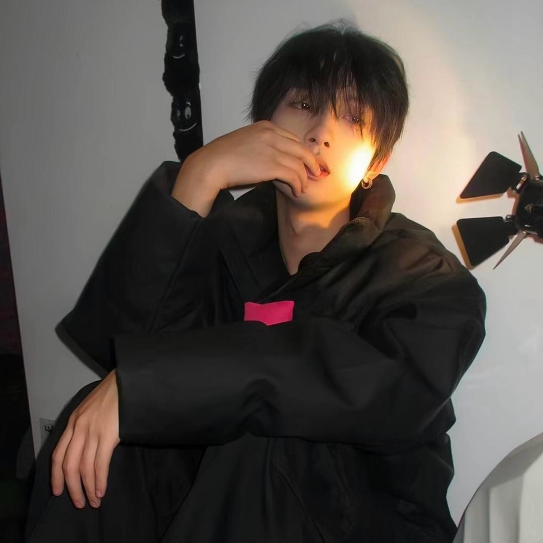 我妈说挖耳朵的时候不能碰我