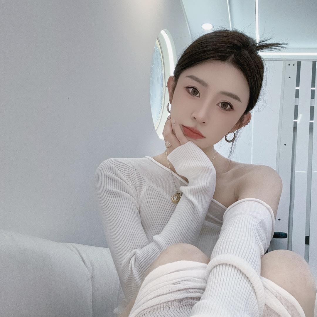 小小晶☁️