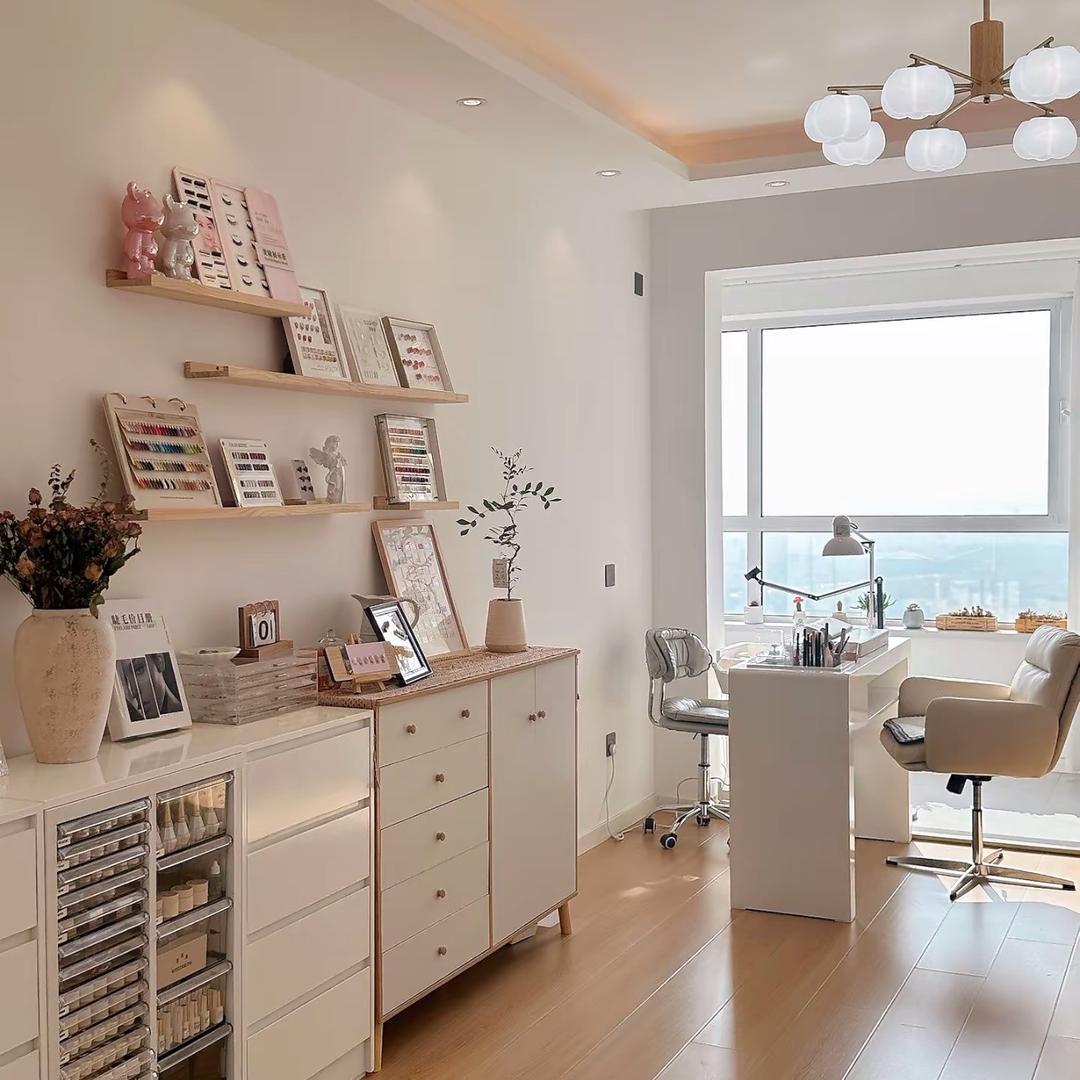 做美甲的月亮姐姐🌙