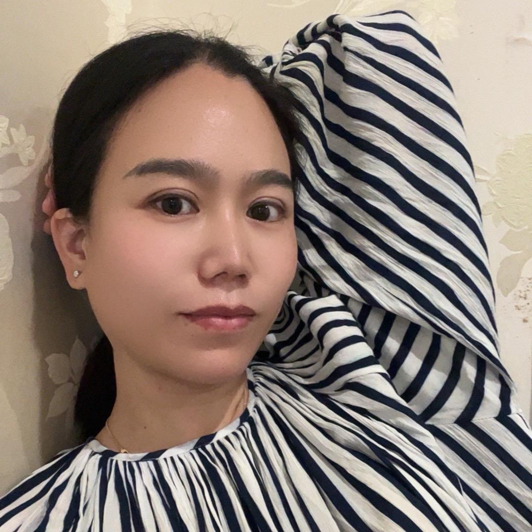 淡淡晓彤