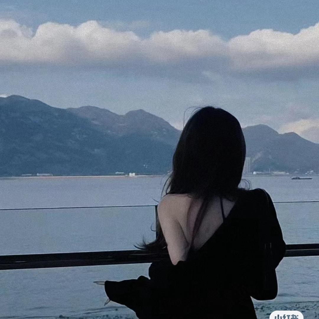 一个小张。