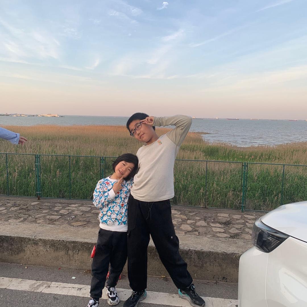 是昕昕吖