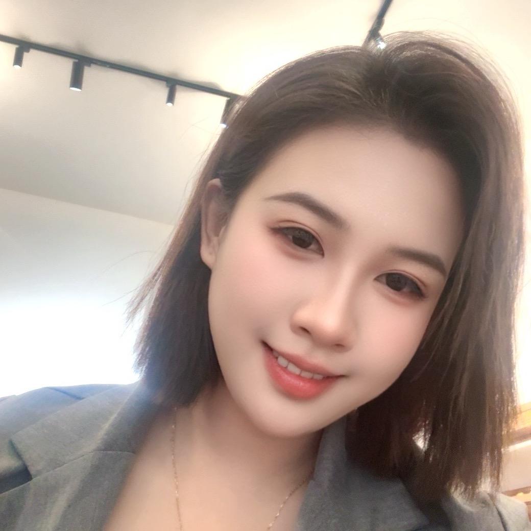 勐班化妆师婷子