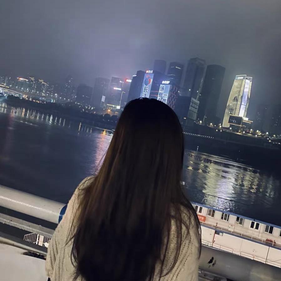 👄J.(小黑名车)