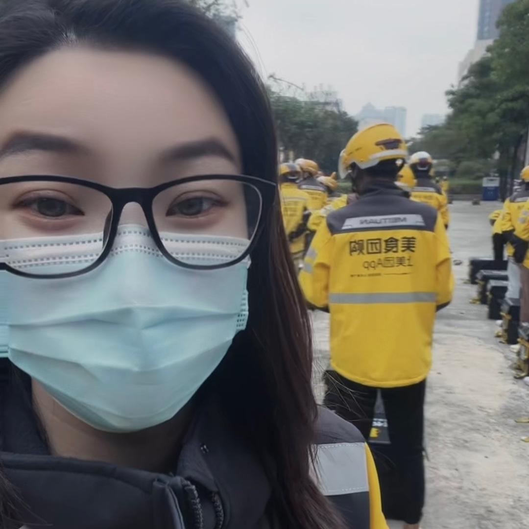 不甘平凡的女骑手多多