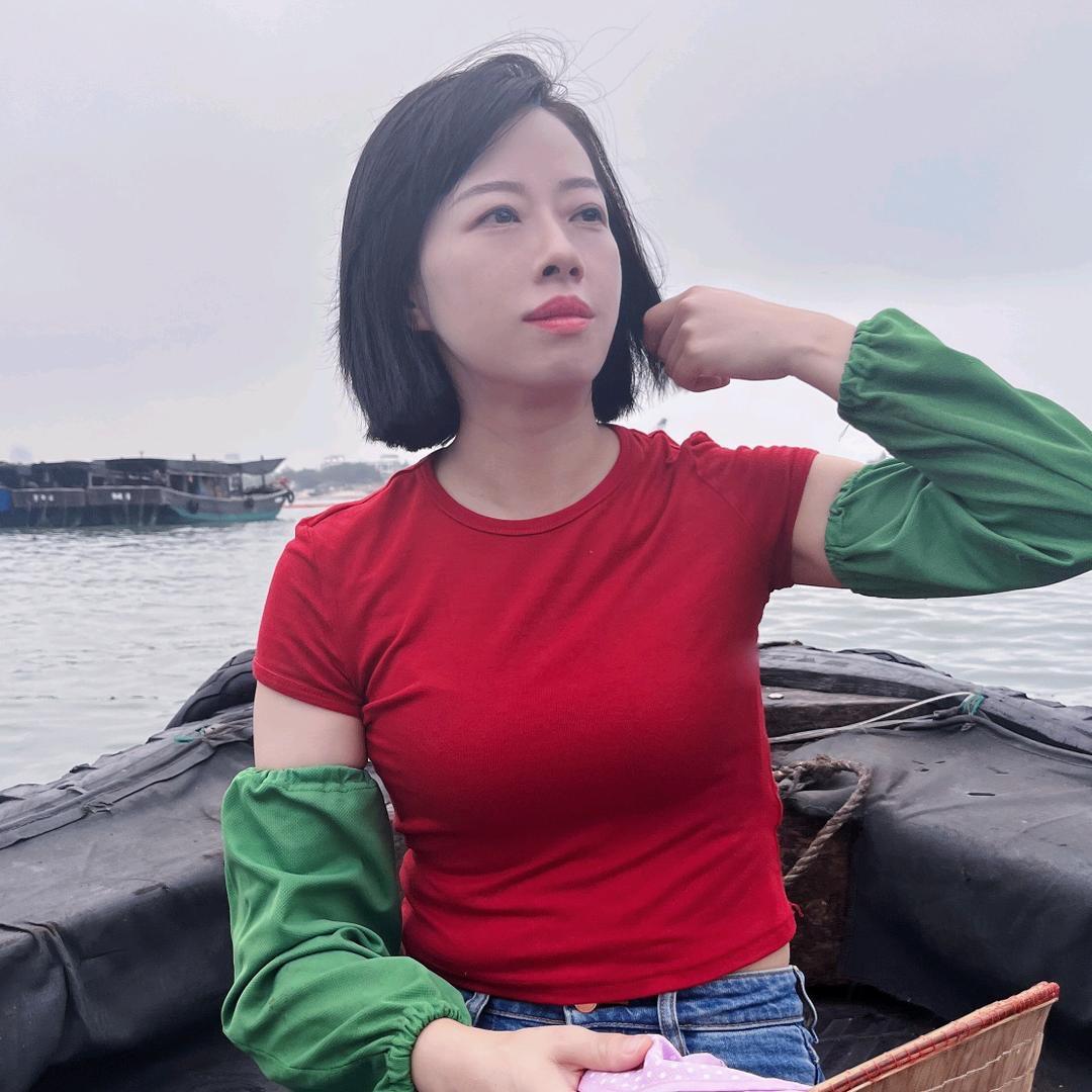 蚝美丽~(苗苗）