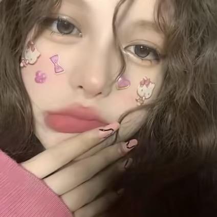 青青.