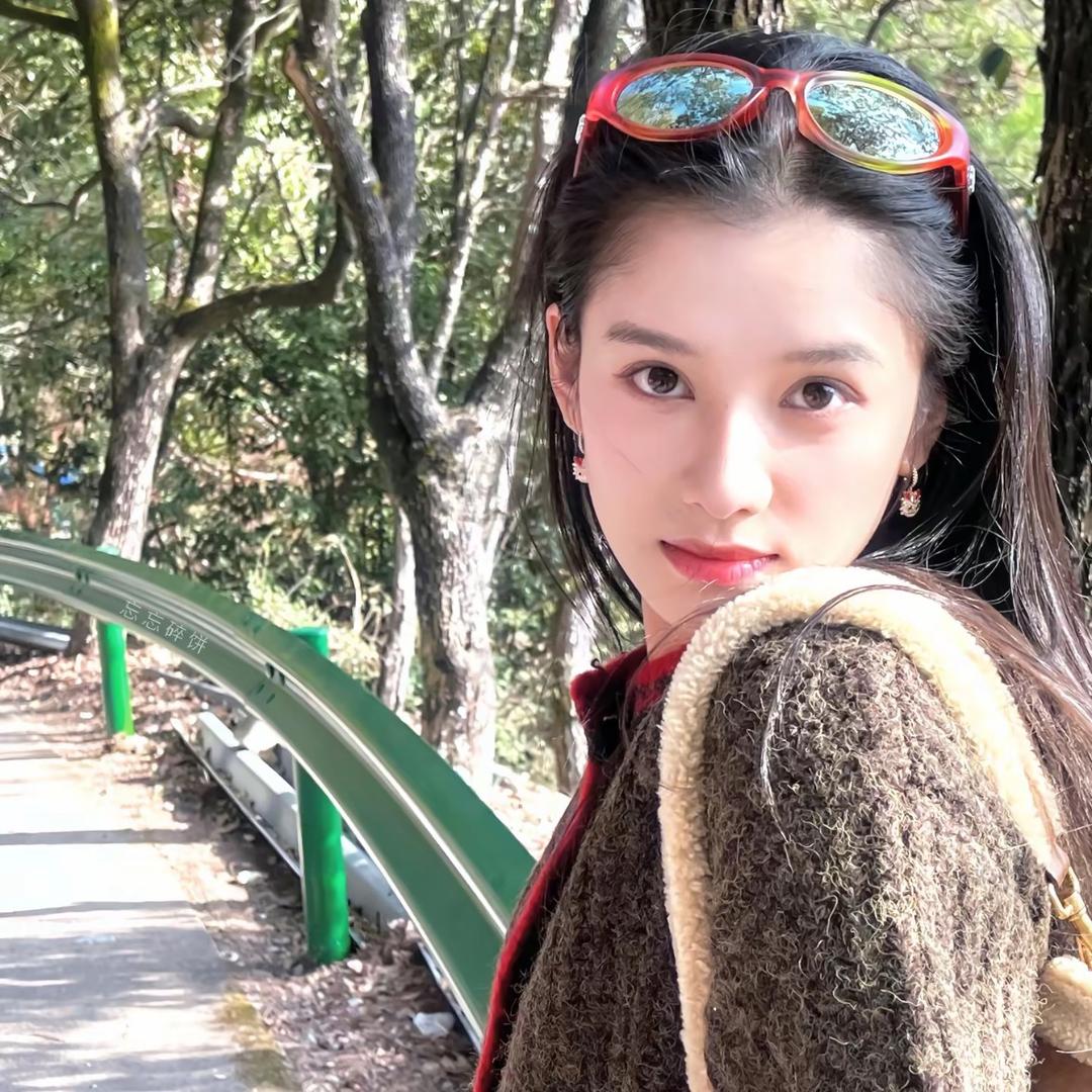 一谈恋爱就黄女士