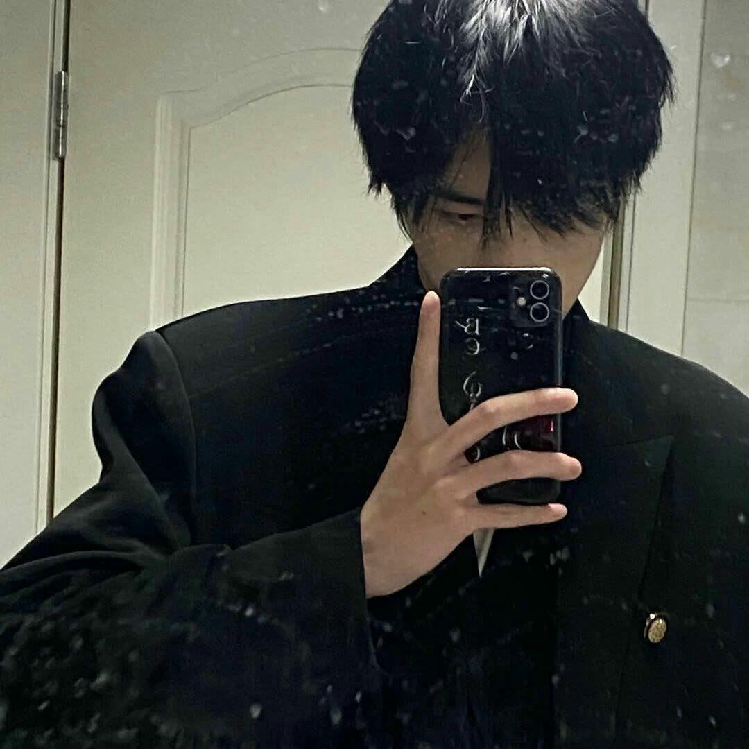 光着膀子的熊