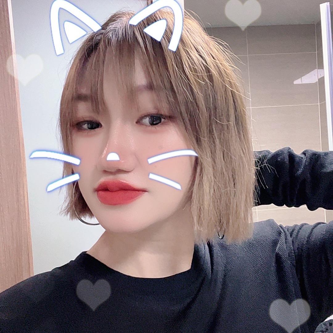 是 娜娜吖～