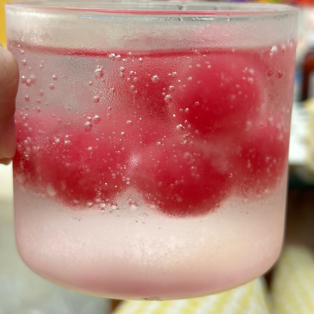 荔枝蘸酱油