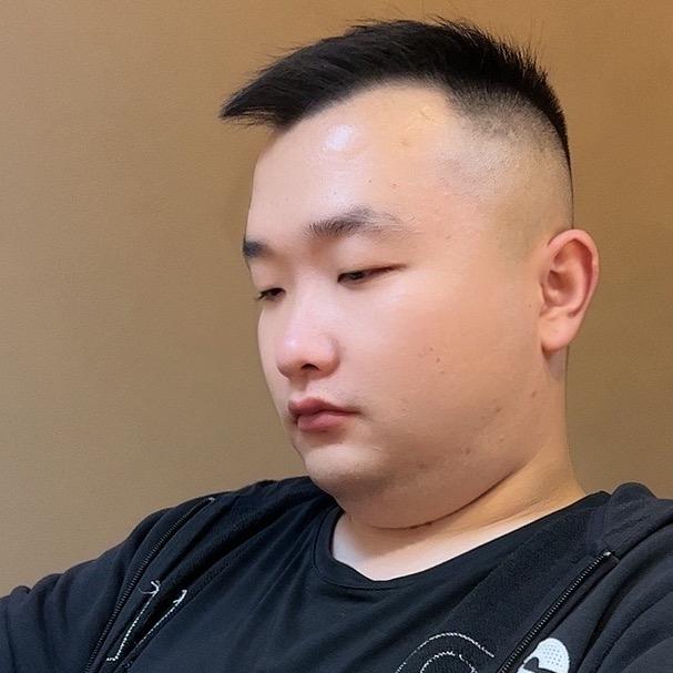 华   D