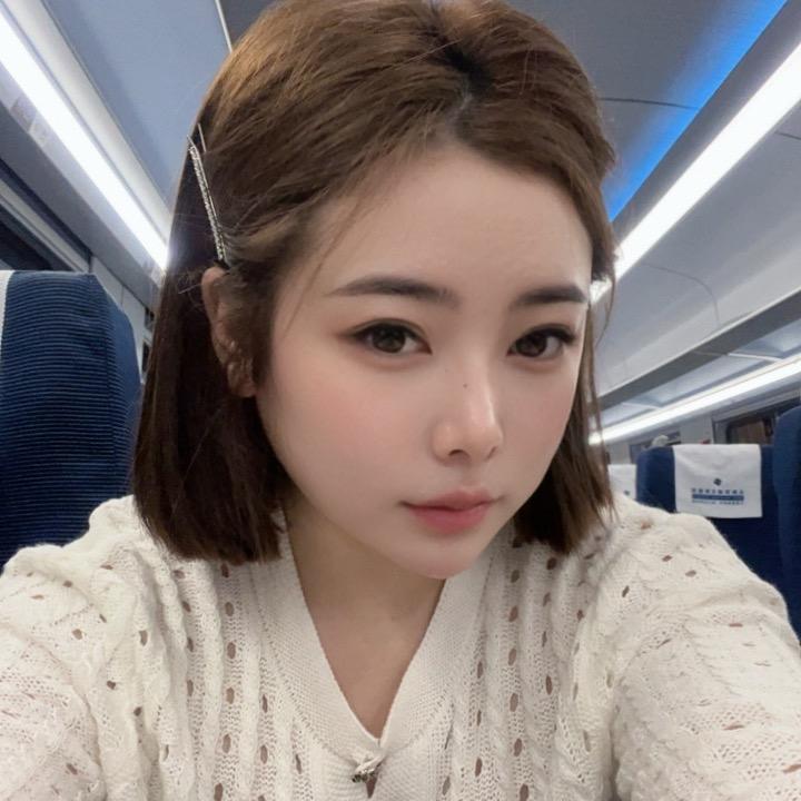 卖水光的小女孩