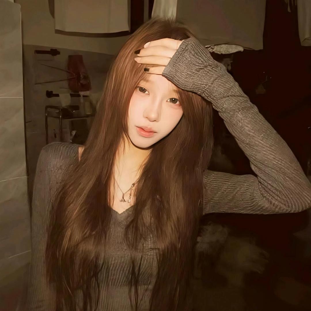 女二.