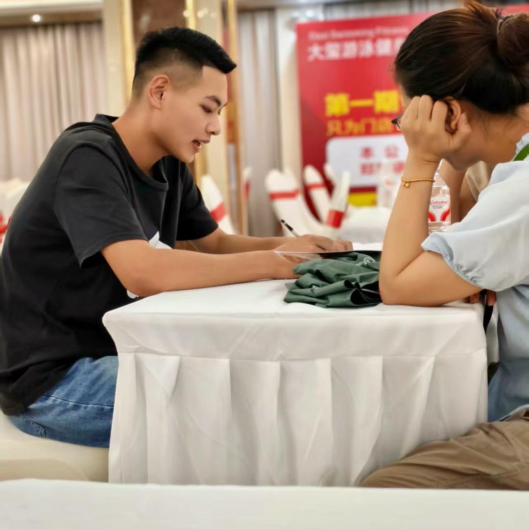 看见女生就紧张😚
