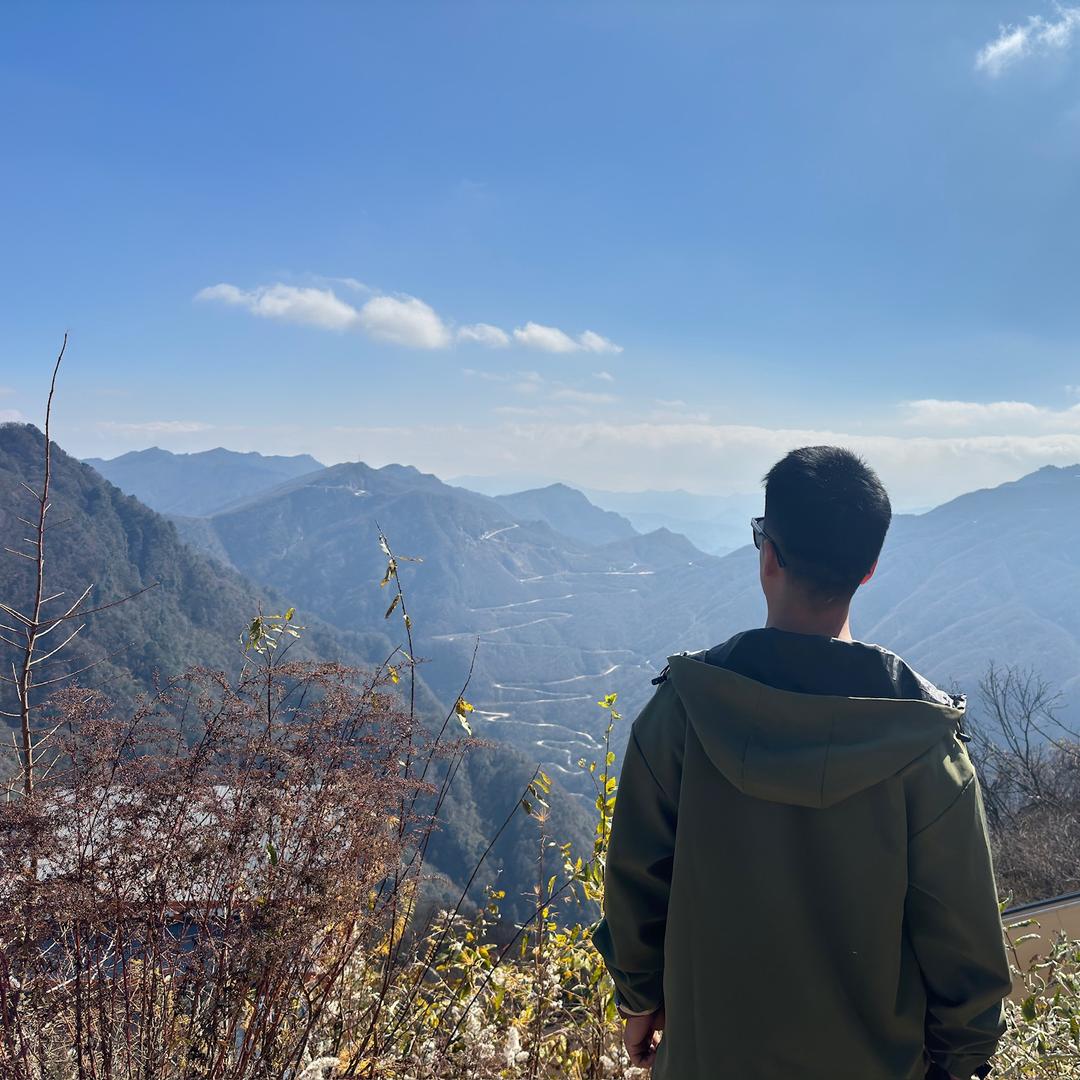 小刚同学🧑‍🎓