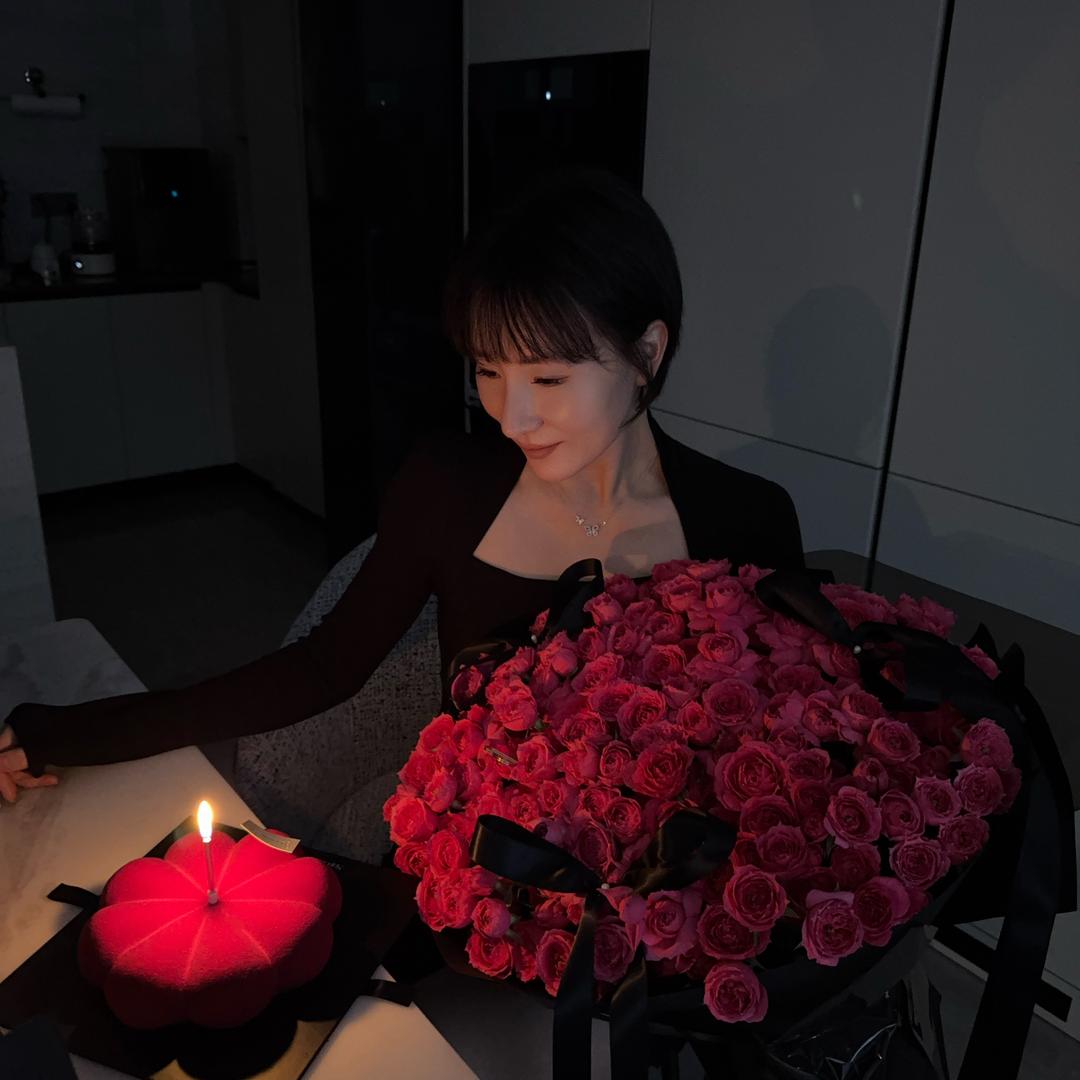 郝洁服饰现货号