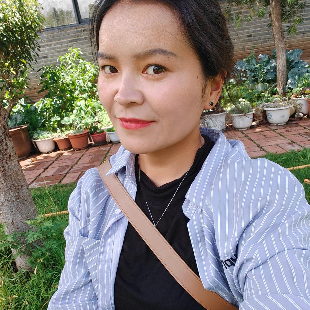 卖包子的小姐姐