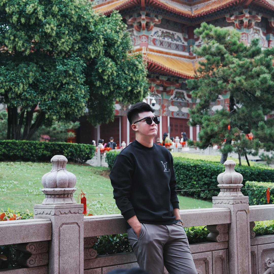 小雷哥