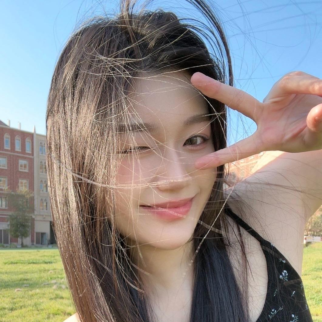严炘荟Carey