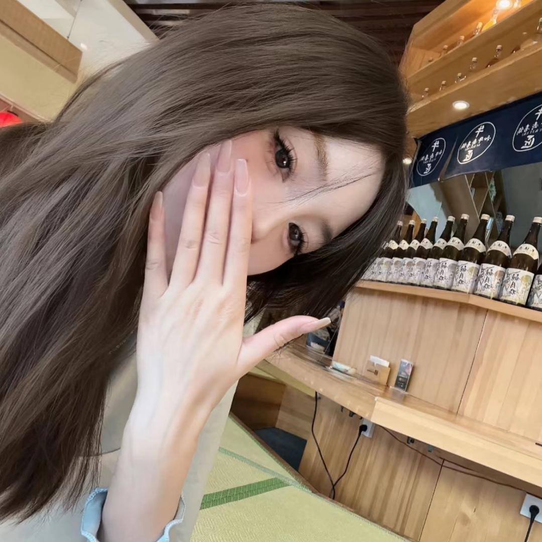 小 宝.