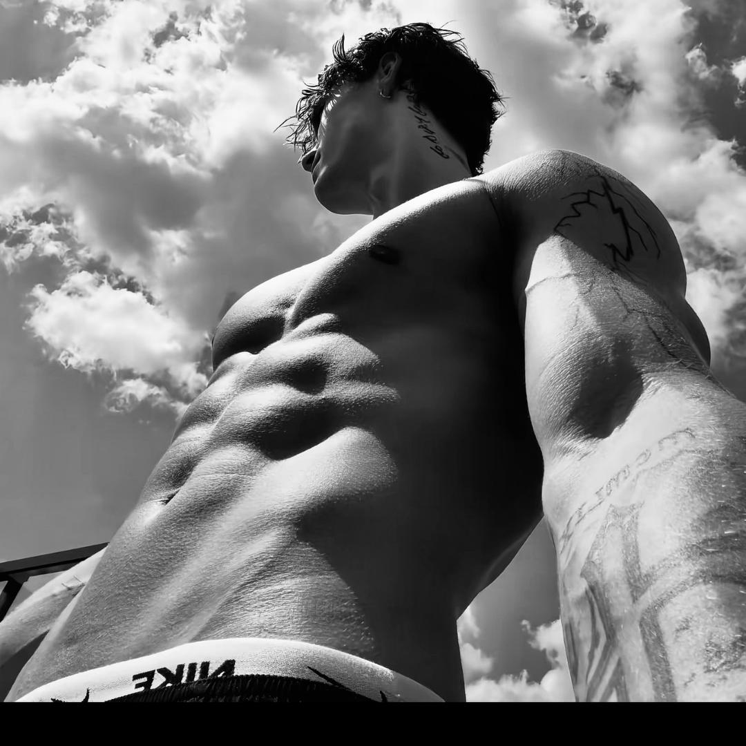 抹不掉的轻狂（Shy）