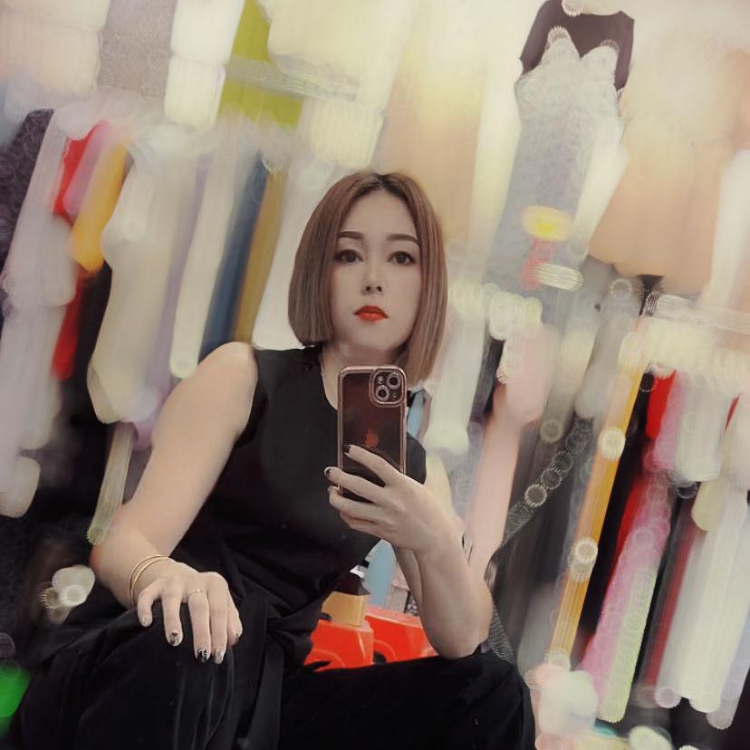 台州路桥蓬街简尚女装