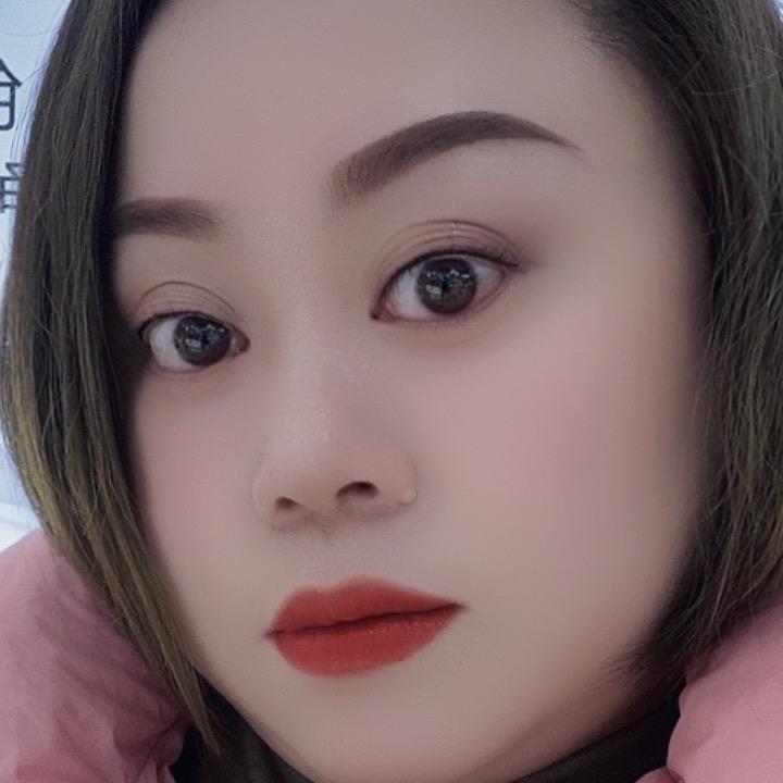 卖护肤品的阿姨