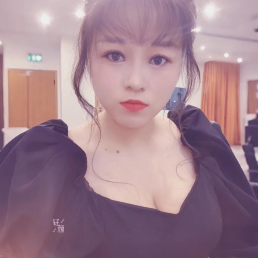 胖嘟嘟萃儿