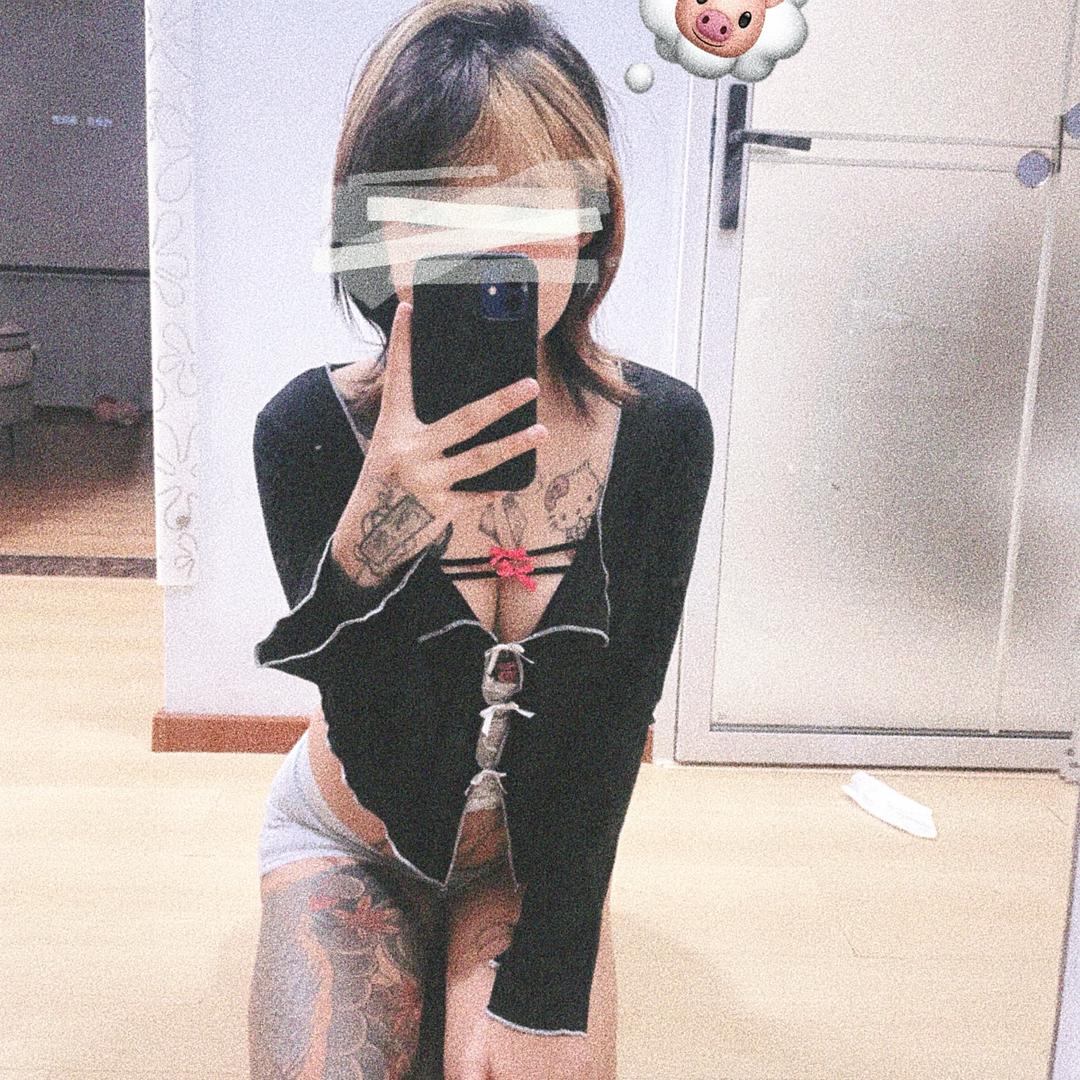 玩针的 花