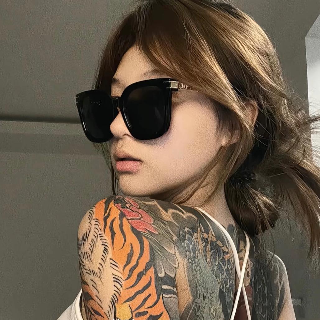 嗯。