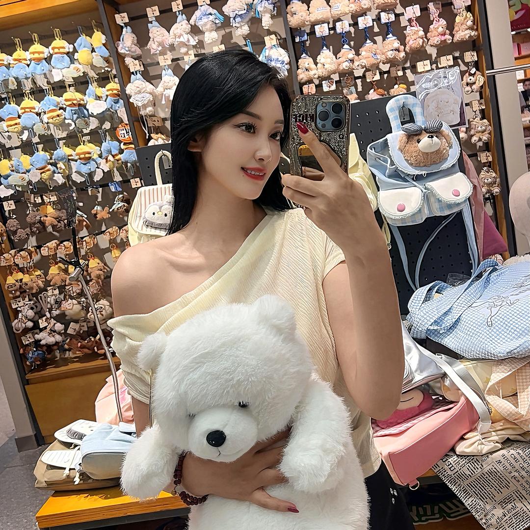 乔姑娘服装店