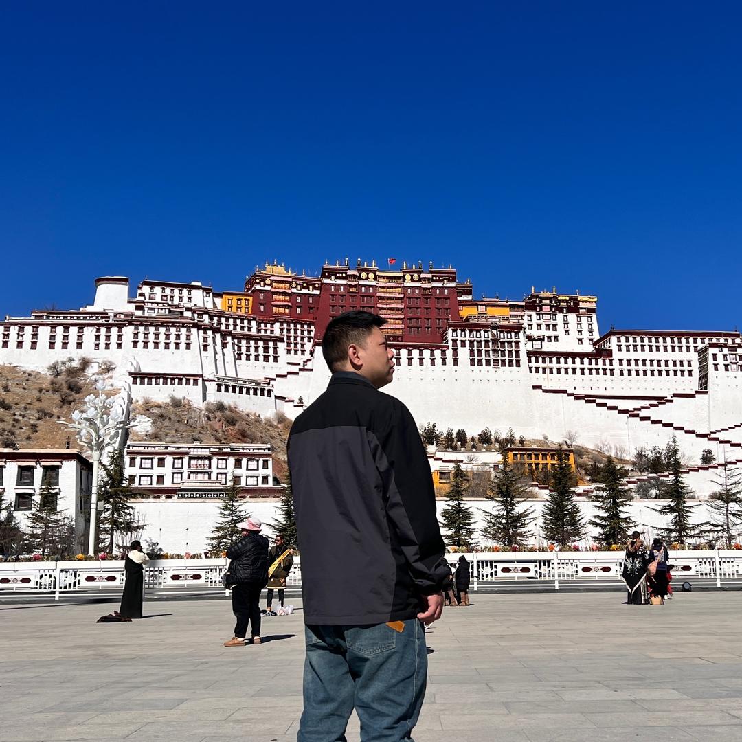 爱旅行的哈哈