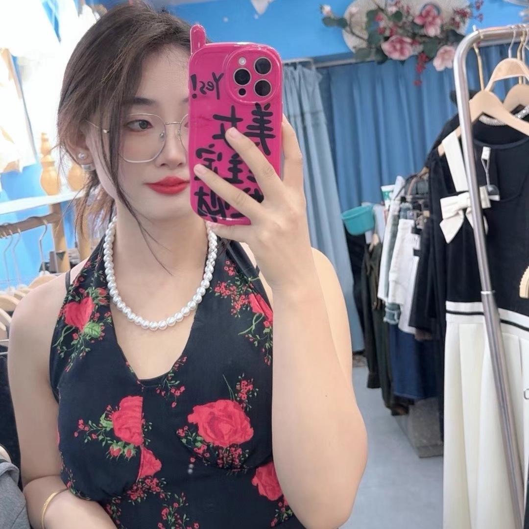 师宗再见贵衣网红店