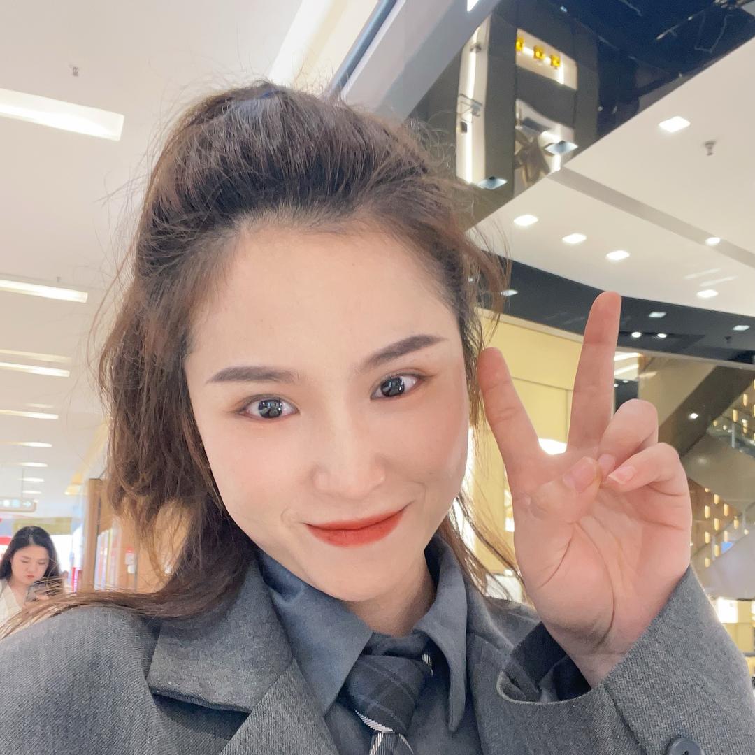 路易芬尼风一样的女子