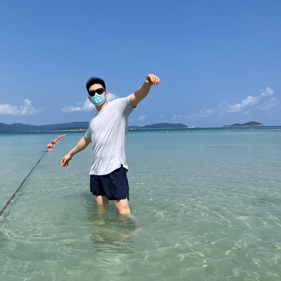 张哇噻