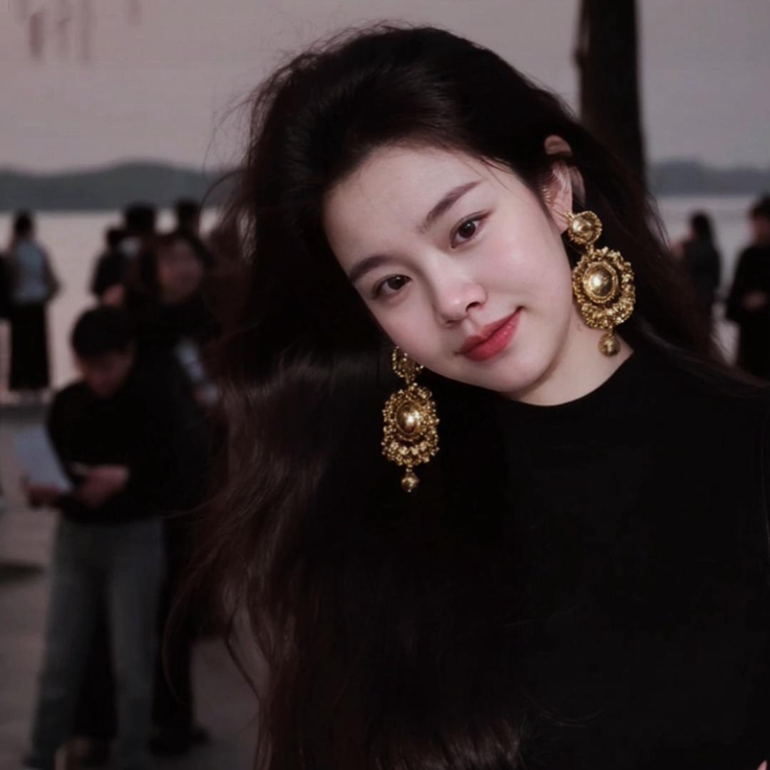 朱朱 ᥫᩣ໌້ᮨ