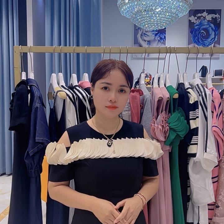 台州市黄岩伊魅女装欧货店