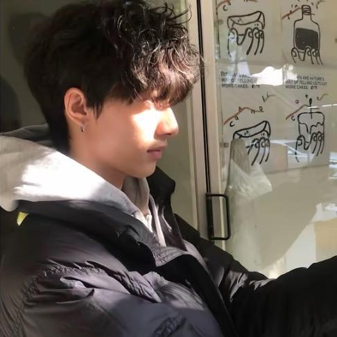 自来卷男一