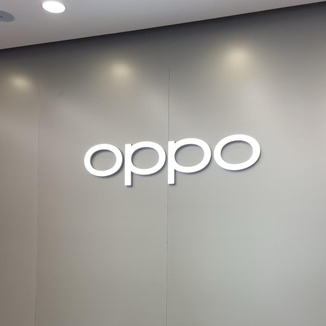 卖oppo的周小二