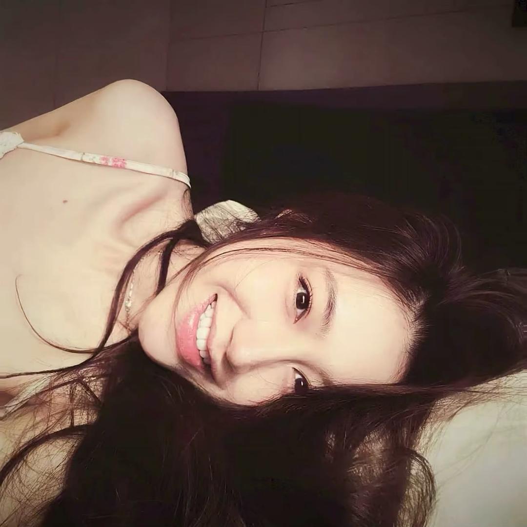 女的