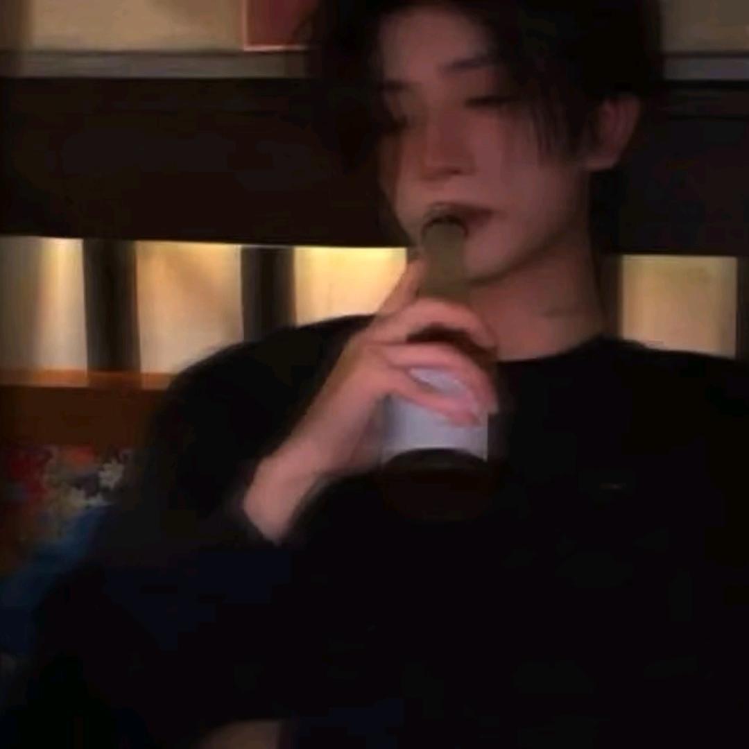 柒柒（瓦）