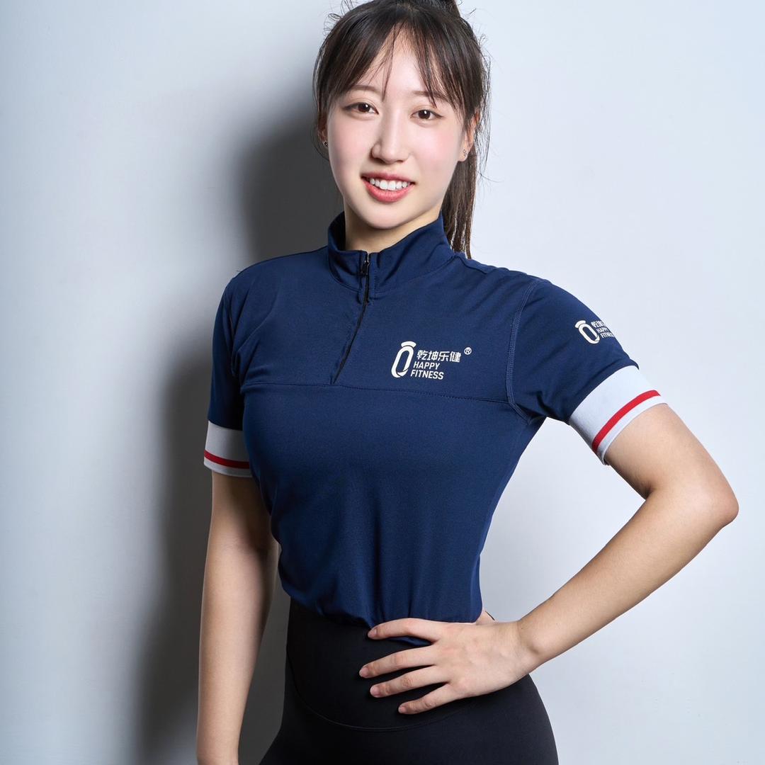 乾坤乐健游泳健身 —黄莎莎