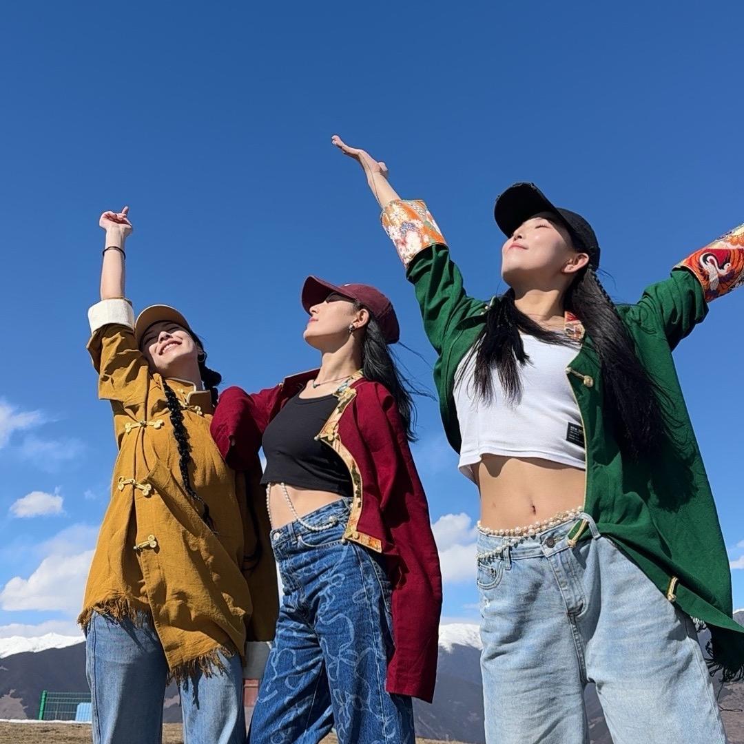 朵吉👭和晓泽👭