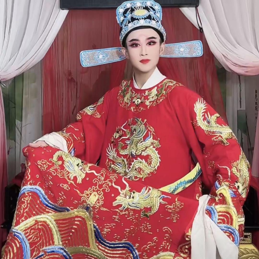 越剧鑫鑫