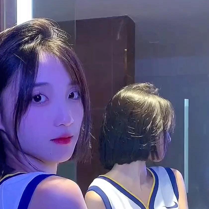 （@）