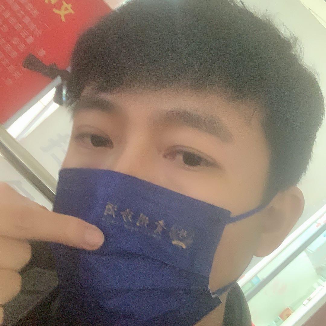 一面湖水