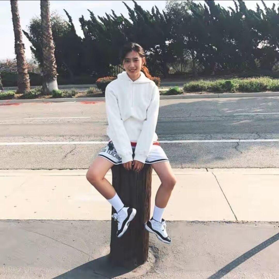 ᶜ