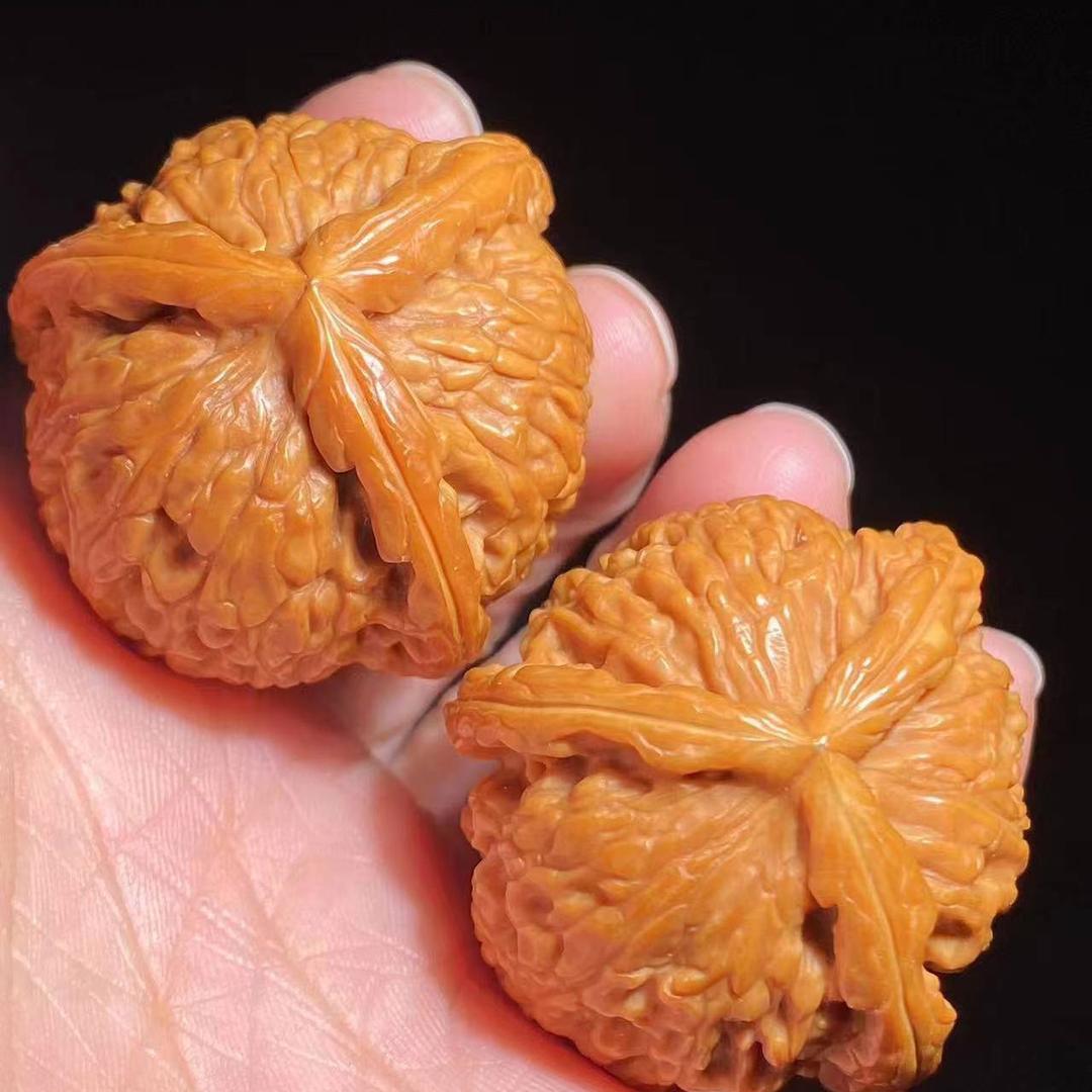 老梆子文玩核桃